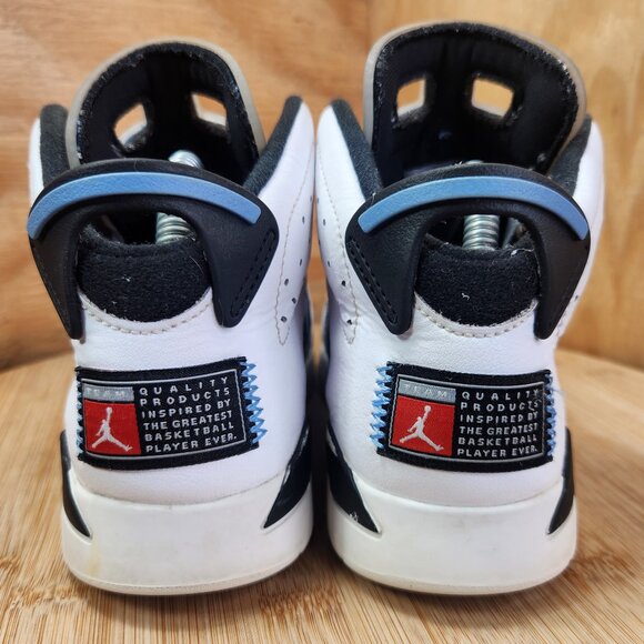 Jordan Boys Air Jordan 6 Retro UNC Sneakers - Picture 5 of 9